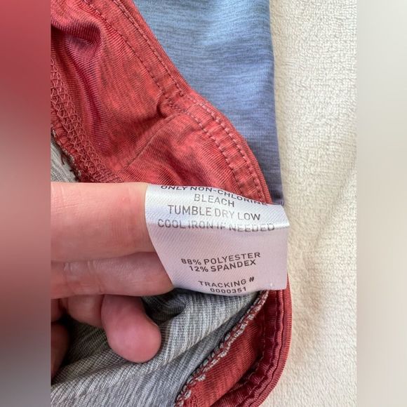 Girls' Neon Ombre Active Legging, Multi Colored, Size 8 - Picture 10 of 16